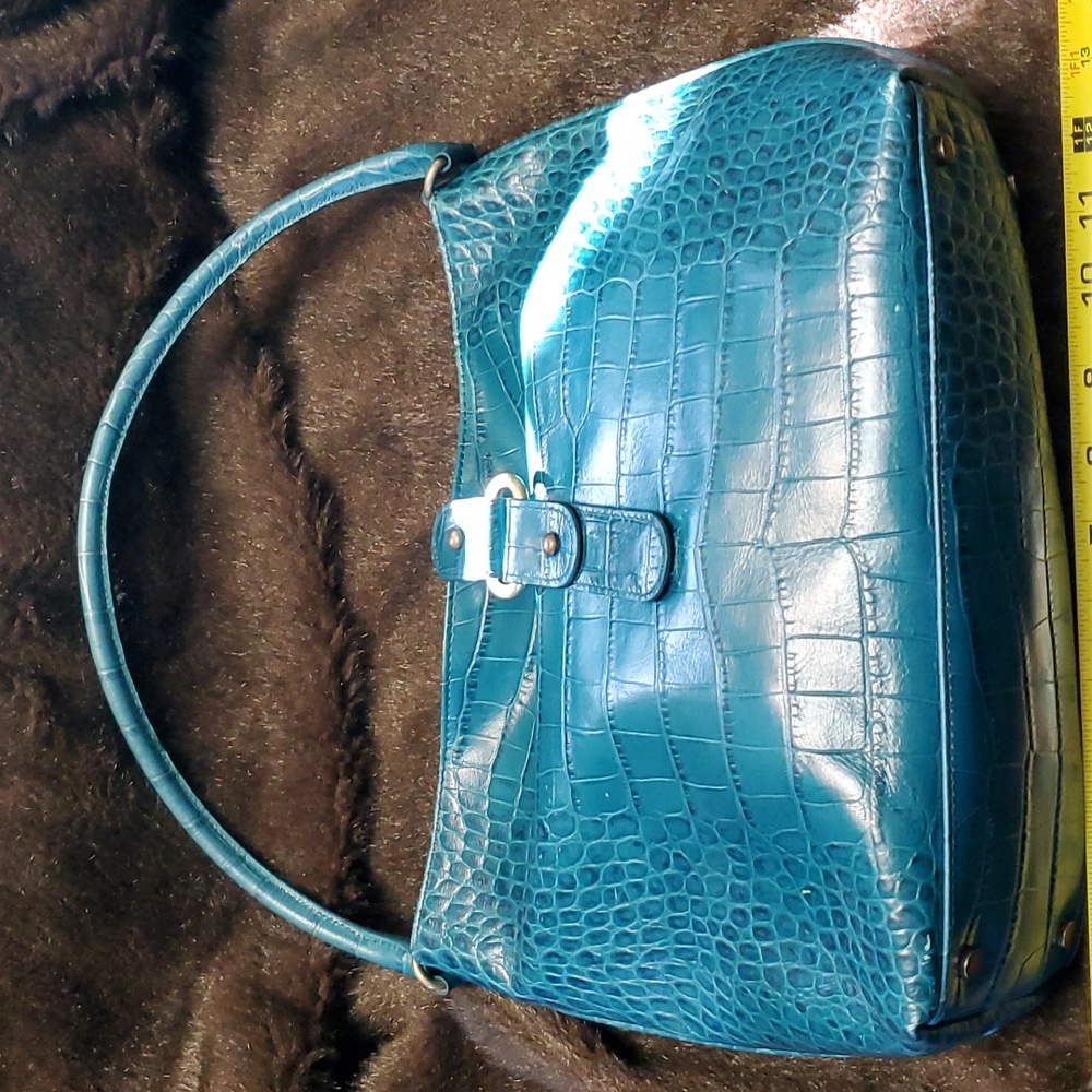 Casual Corner teal croco leather bag GUC